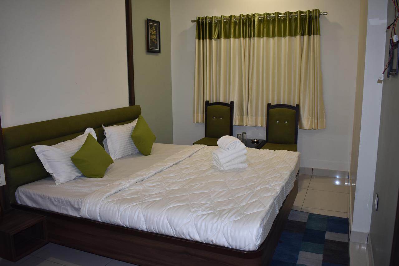 Hotel Shyam Palace Бхудж Экстерьер фото